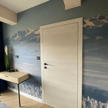 Na Skitowce Z Sauna Апартаменты Щирк